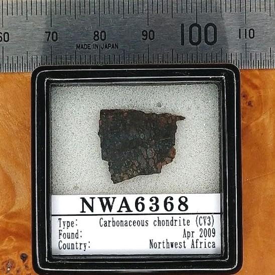 漆黒の炭素質コンドライトNWA 6368隕石標本 漆黒の炭素質コンドライトNWA 6368隕石標本 Erg Chech 003 炭素質隕石(